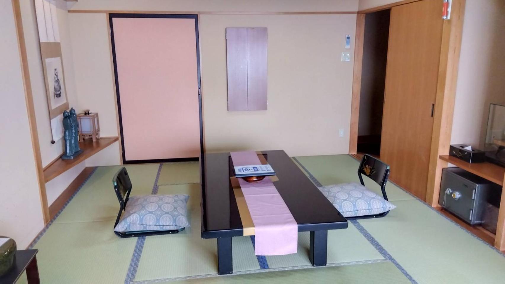 Hotel Yura Onsen Yaotome Tsuruoka Exterior foto